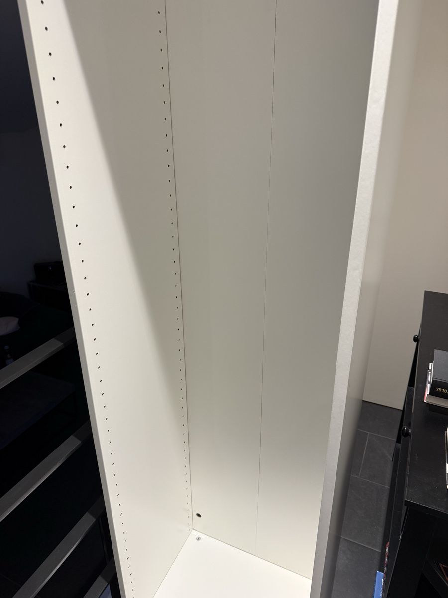 Armadi: PAX Wardrobe frame white 50x35x201cm good condition – Usato da Boswil venduto da Tamara_Vanessa92 2