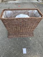 Blumentopf Weide braun mit Inlinere, gebraucht