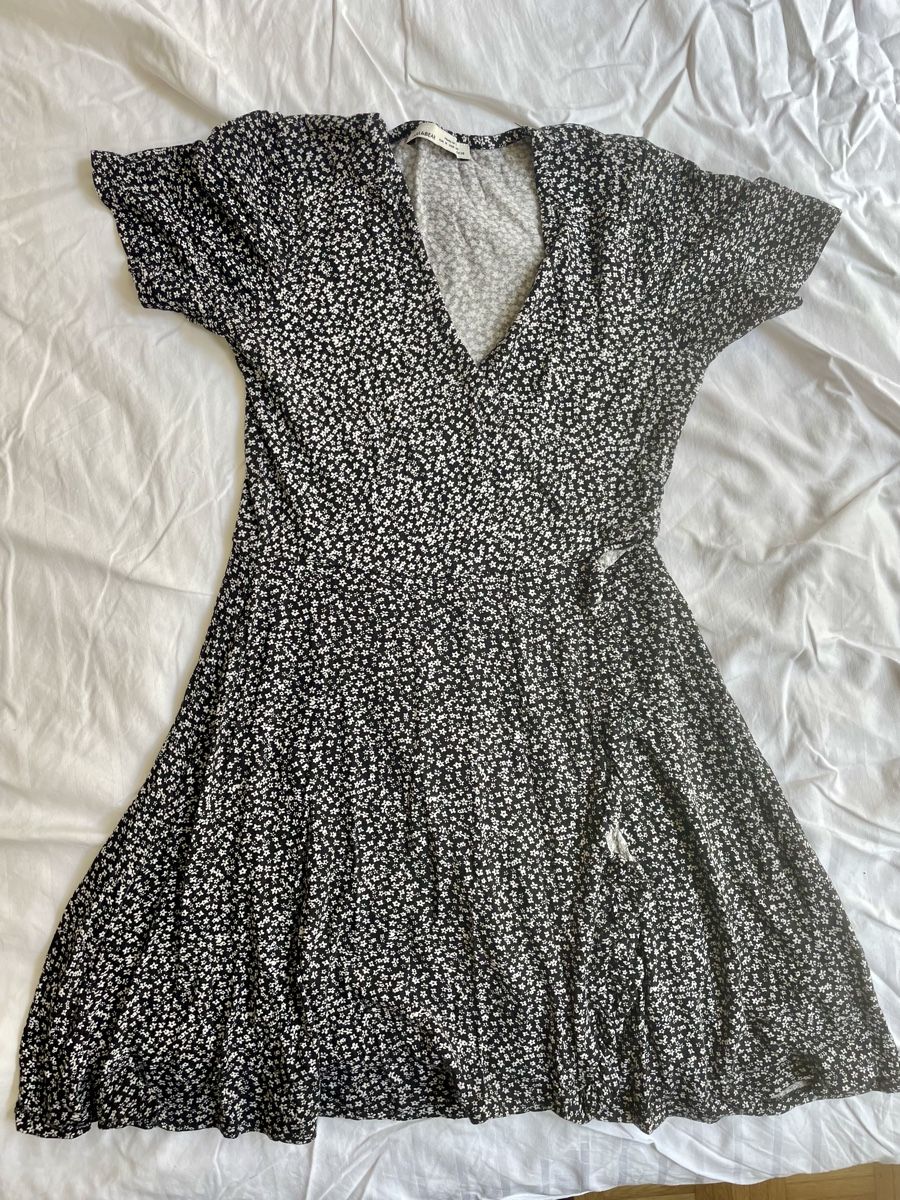 Pull&Bear Vestiti: Kleid Blumenmuster dunkelblau/weiss Grösse M, pull&bear – Usato da Zürich venduto da Carlajimena 8