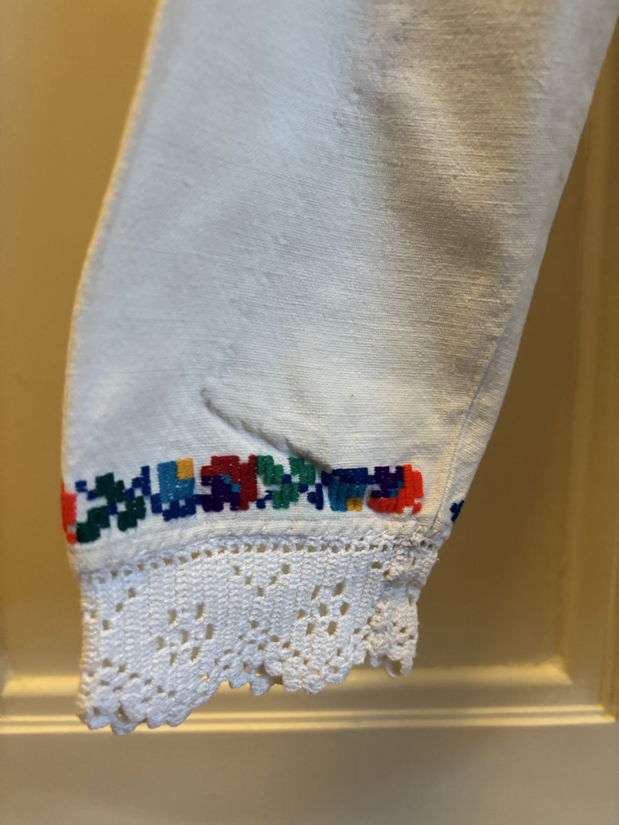 Camicette, T-shirt & Top: Vintage Kinde Trachtenbluse, Handarbeit, Grösse S – Usato da Zürich venduto da Aapitz 3