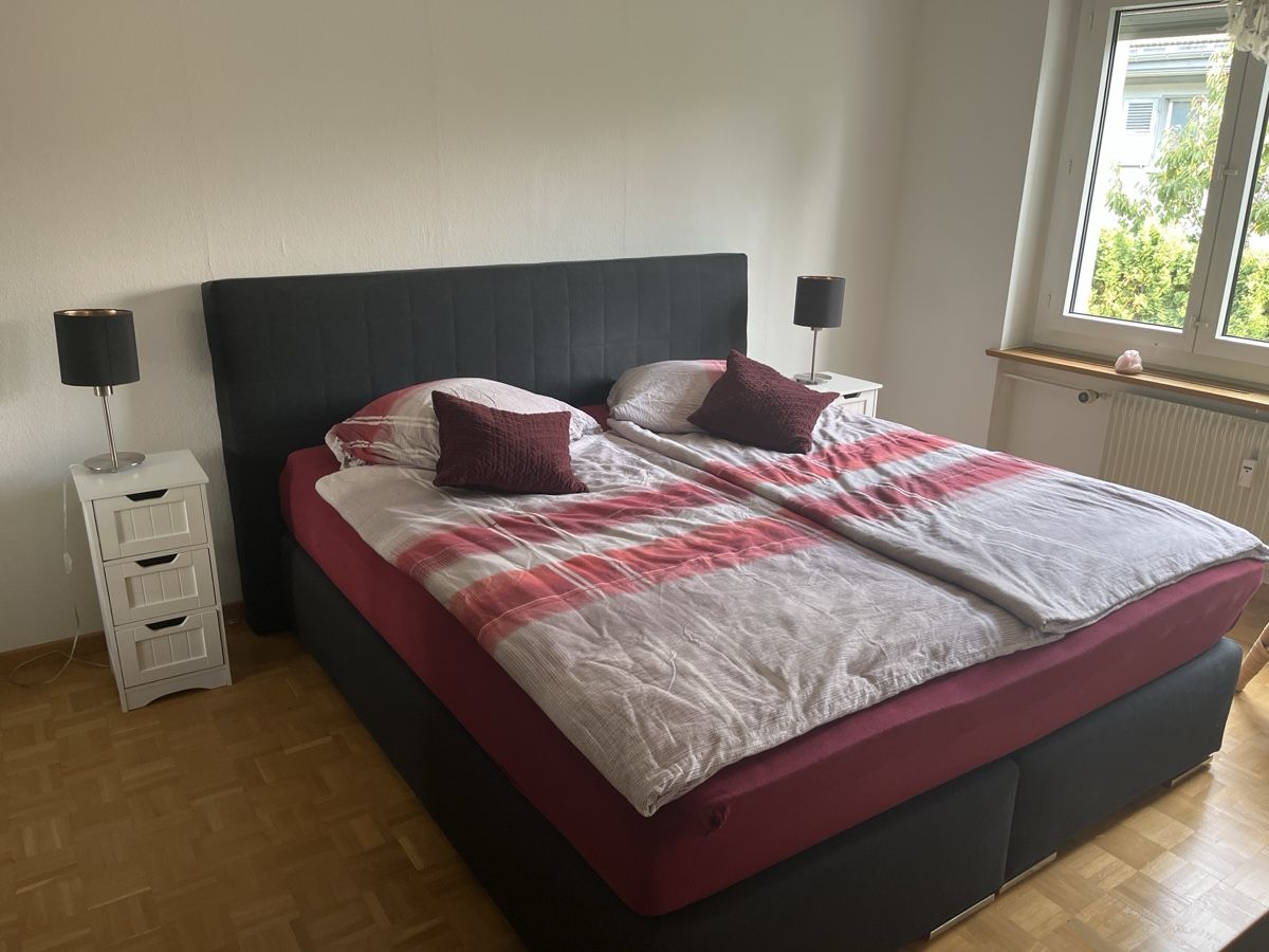 Letti: Boxspringbett Doppelbett schwarz mit Kopfteil, gebraucht – Usato da Thun venduto da jan_z872
