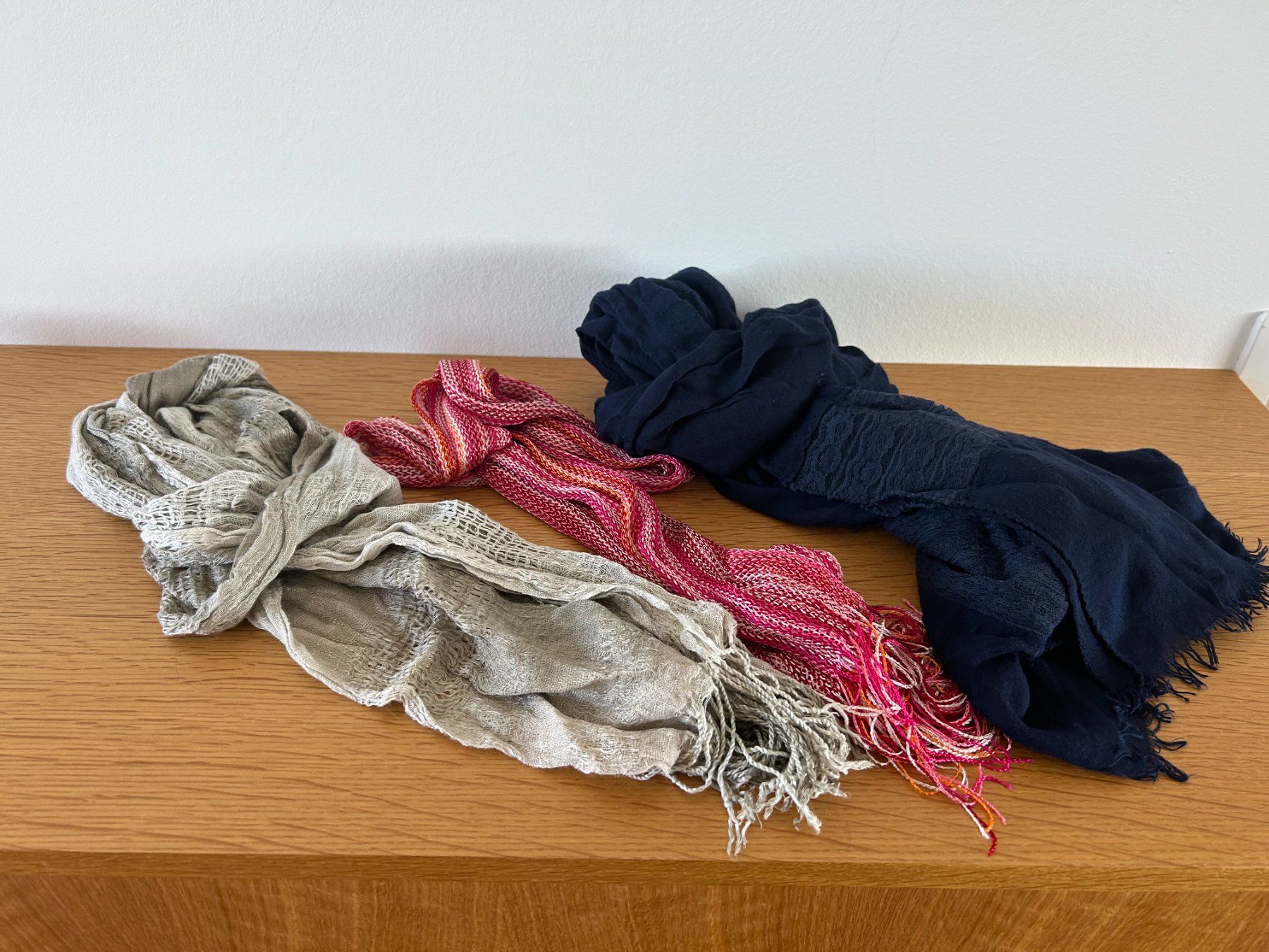 Foulard & Sciarpe: Sommerschal-Set ab 3.- – Usato da Horn venduto da Mada72