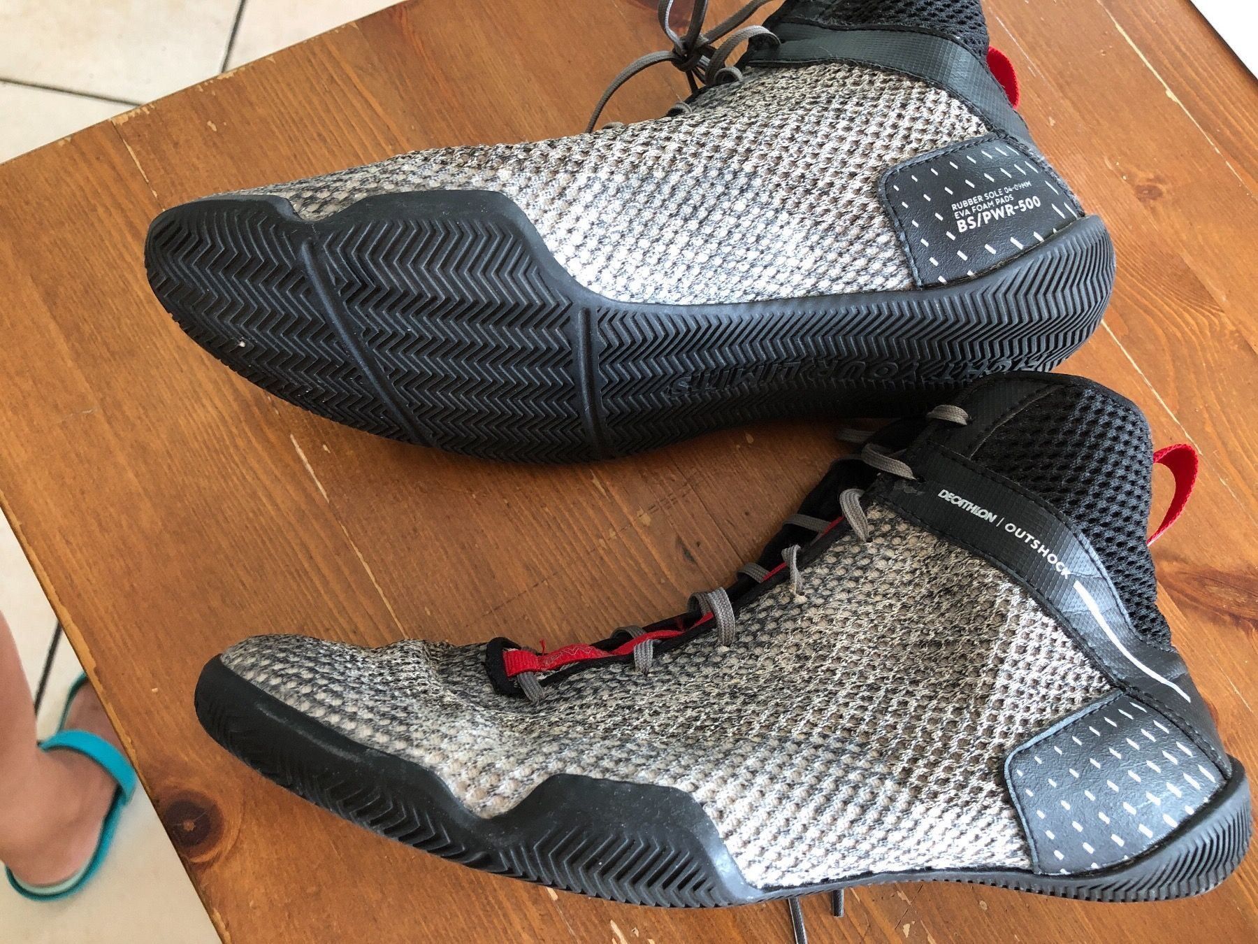 Scarpe da uomo: Decathlon Outshock Boxer Schuhe Gr.40. – Usato da Obergerlafingen venduto da cabo4 2