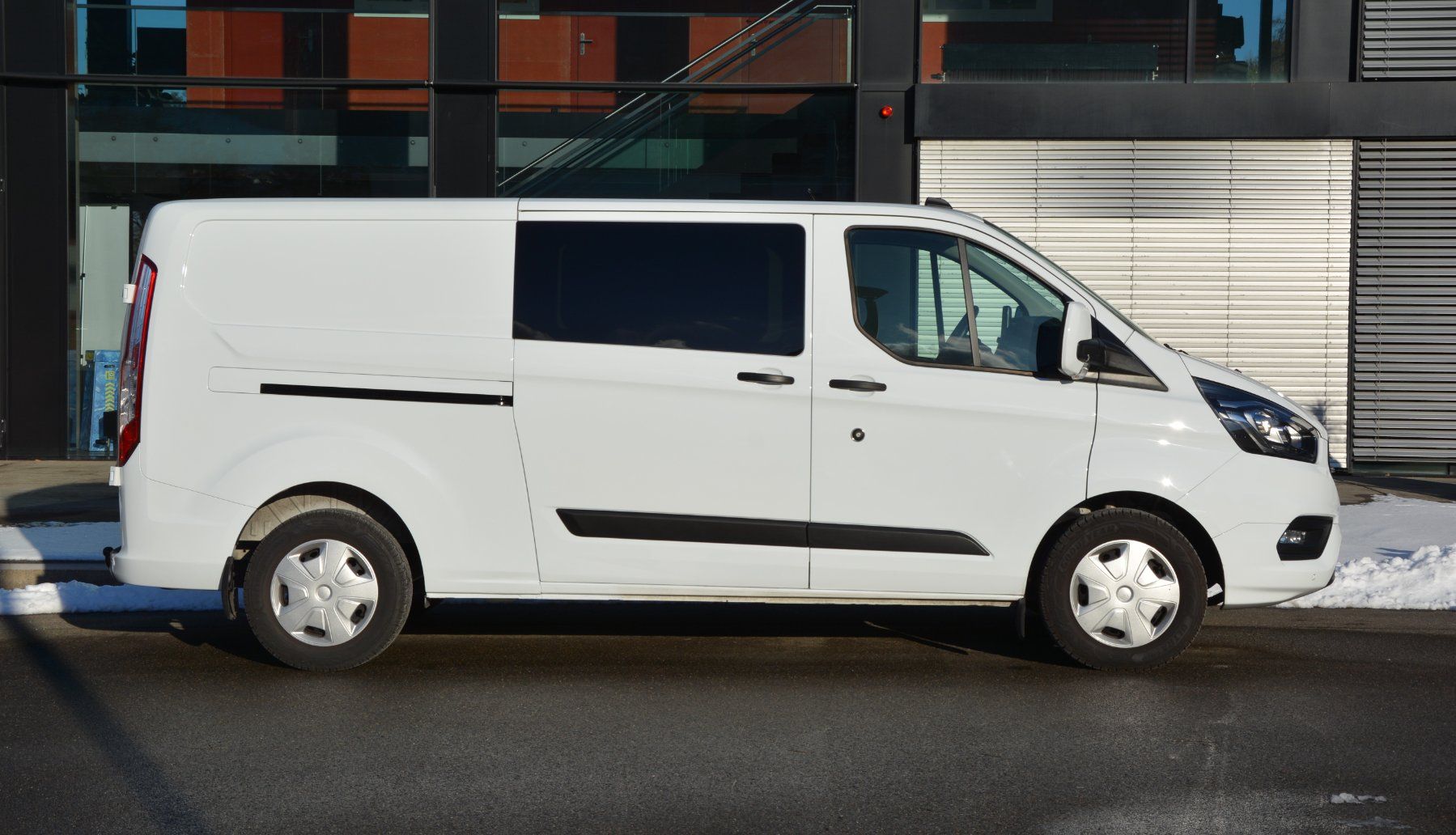 Ford Veicoli commerciali: FORD Transit Custom Van 300 L2H1 Trend A – Usato da Oberkulm venduto da Curiger-Automobile 1