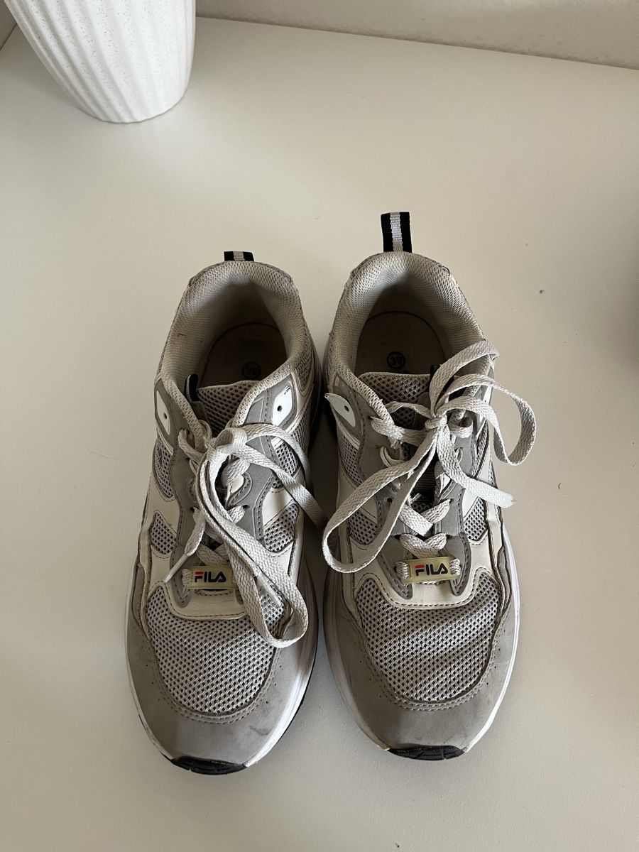 Scarpe da donna: Fila Turnschuhe Gr. 39 – Usato da Bern venduto da lar_p6m2 1