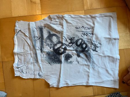 Helles T-Shirt mit speziellem Aufdruck, Top Zustand!