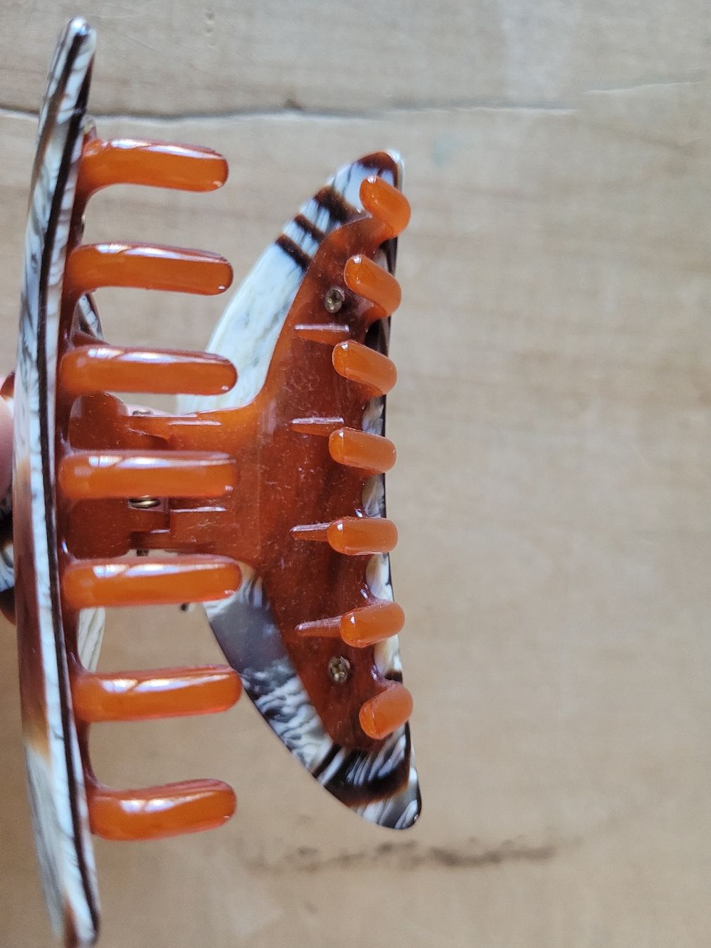 Accessori per capelli: Wunderschöne Haarklammer Midi Canyon Brown, von MACHETE – Usato da Zürich venduto da Engiadinabassa 8