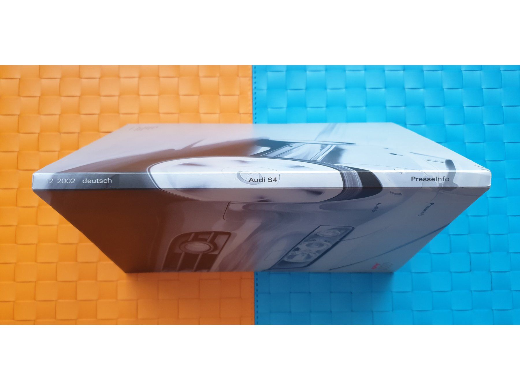 Riviste & Magazine: AUDI S4 V8 - Pressemappe / Press Kit / Prospekt – Usato da Viganello venduto da CARLiteratur 1