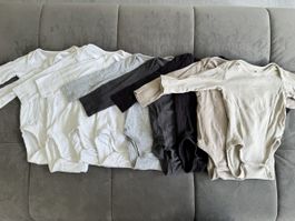 9 Baby Bodys H&M Langarm neutrale farben Grösse 74