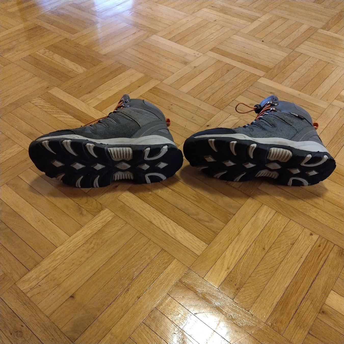 Scarpe da uomo: Wanderschuhe, Grau/Orange, Grösse 32 – Usato da Oberdorf NW venduto da niederj 3