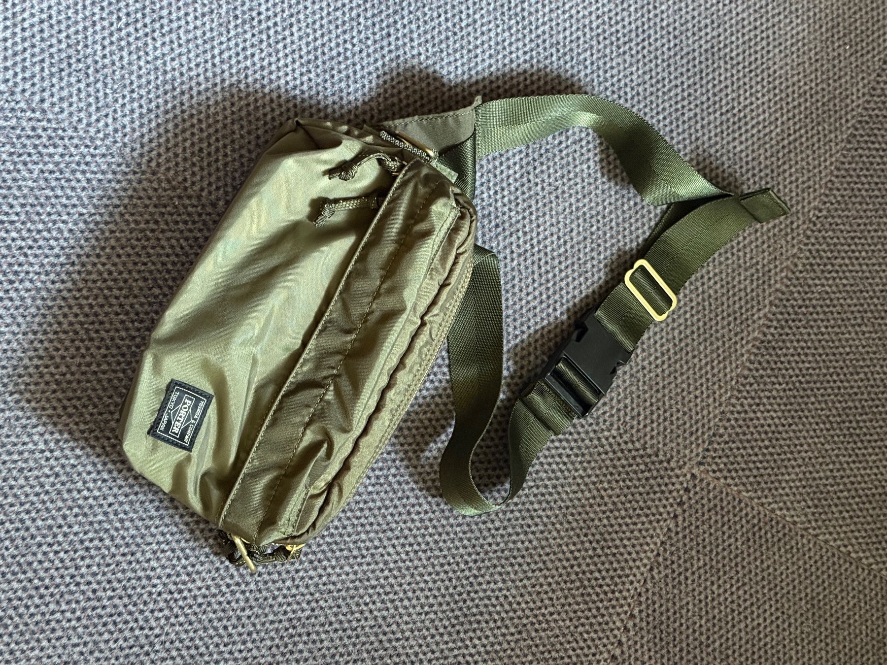 Taschen: PORTER-YOSHIDA & CO. Force Waist Bag Olive Drab – Neu (gemäss Beschreibung) aus Unterseen von SONY-CoolGo 3