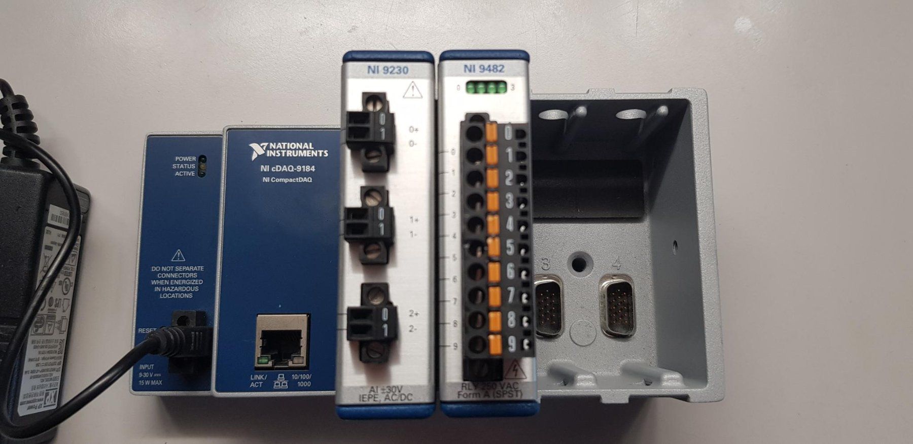 Messen: National Instruments DAQ-9184 inkl. 9230, 9482 – Gebraucht aus Frauenfeld von Tozz 1