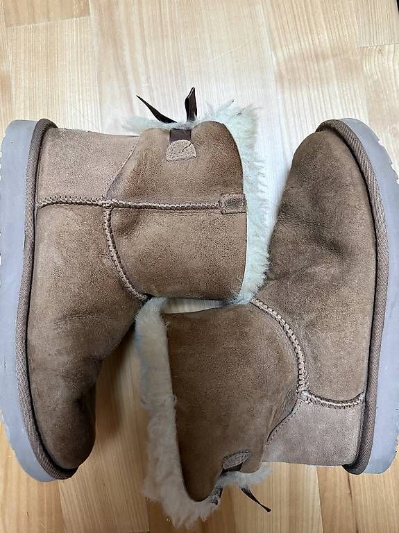 Chaussures femmes: UGG Mini Bailey Bow – D'occasion à Winkel par jbuchwalder17 2