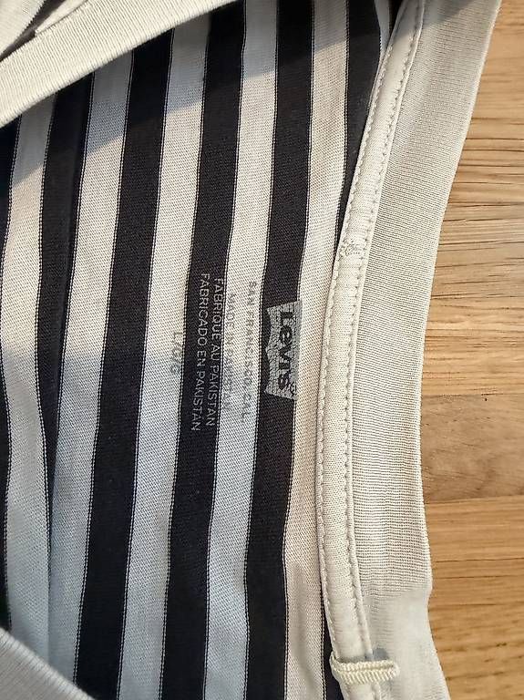 Maglioni & Felpe: Levis Pullover Grösse L – Usato da Zürich venduto da san_7n2l 2