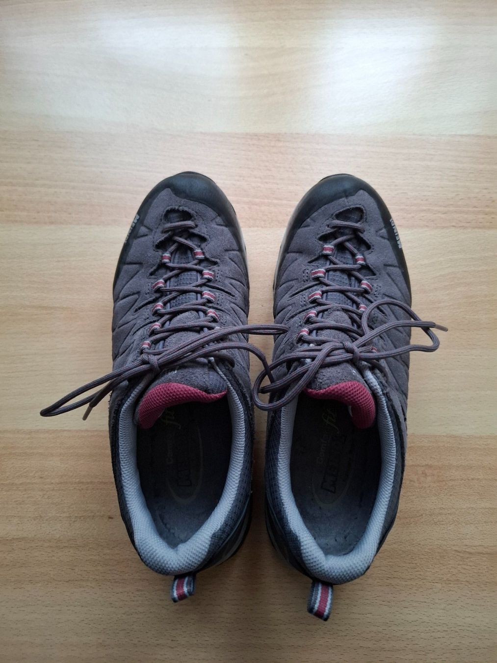 Meindl Scarpe da donna: Meindl Trekkingschuh Damen Grösse 39,5 – Usato da Kottwil venduto da buergisser_p