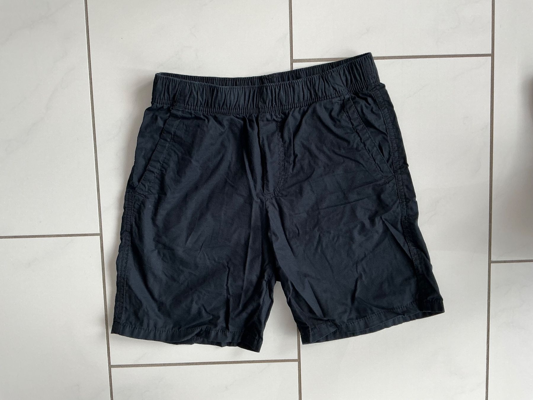 H&M Pantaloni: Shorts Gr.152 von H&M – Usato da Biel-Benken BL venduto da Sahra1