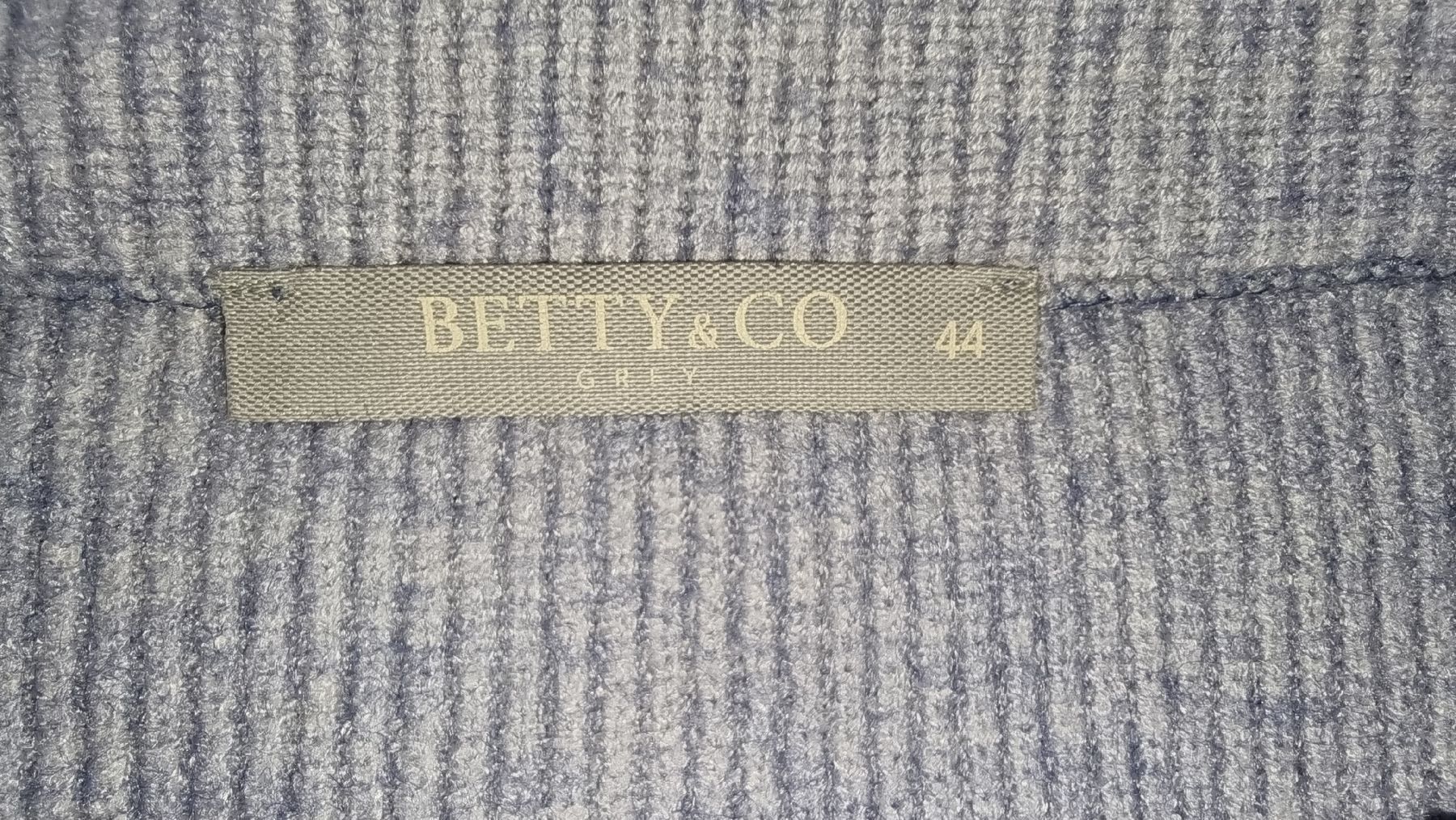 Maglioni & Felpe: Betty & Co Pullover Gr. 44 blau – Usato da Wigoltingen venduto da Zuckerfee84 1