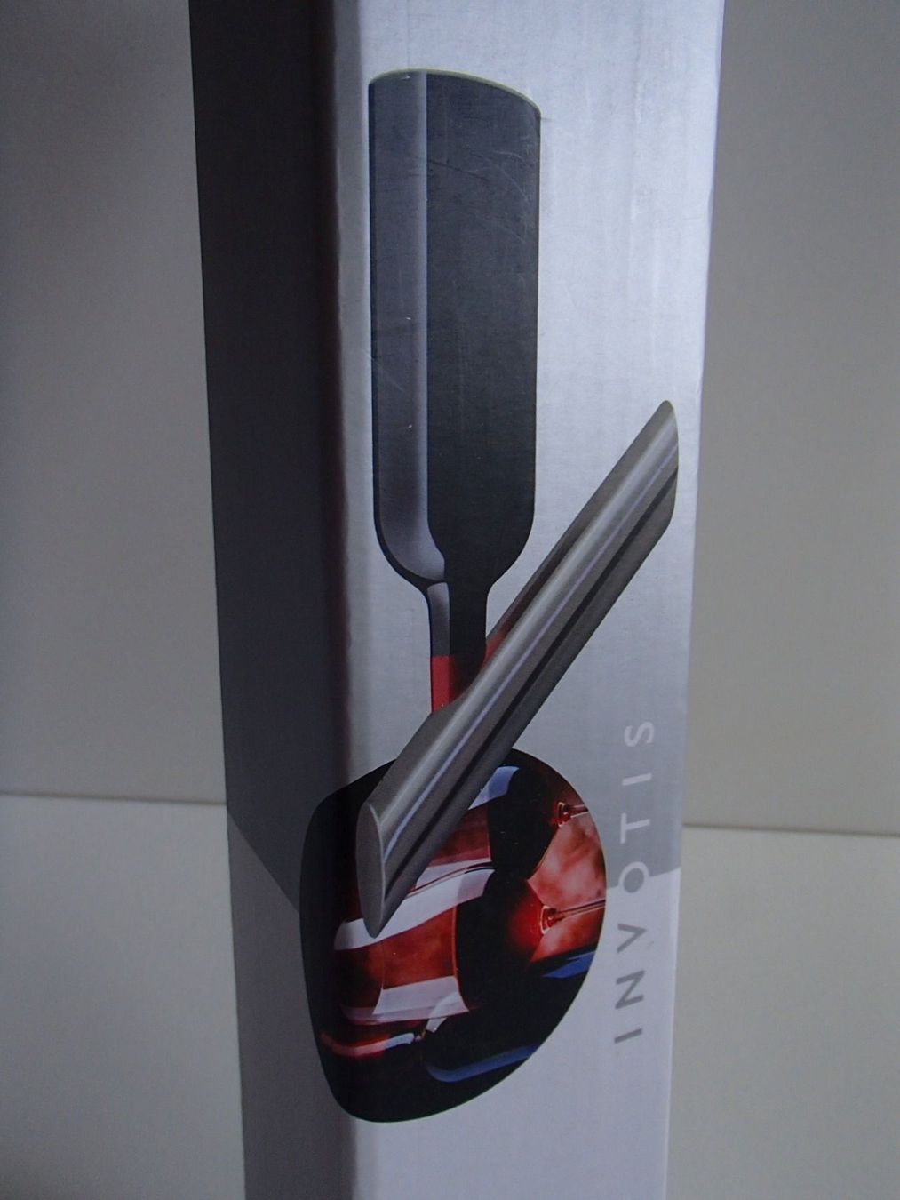 Weingestelle & -ständer: Chromstahl Weinflaschenhalter elegante moderne Form – Neu und originalverpackt aus Schöfflisdorf von pullux 1