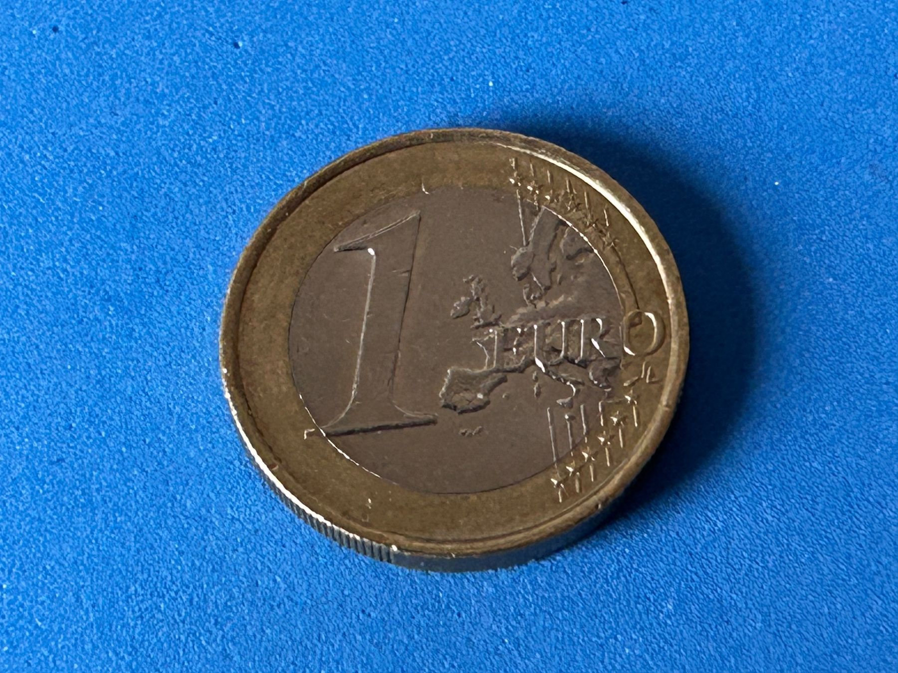 Tutti le monete: Portugal - 1 Euro 2015 – Usato da Corcelles NE venduto da AJKader 3