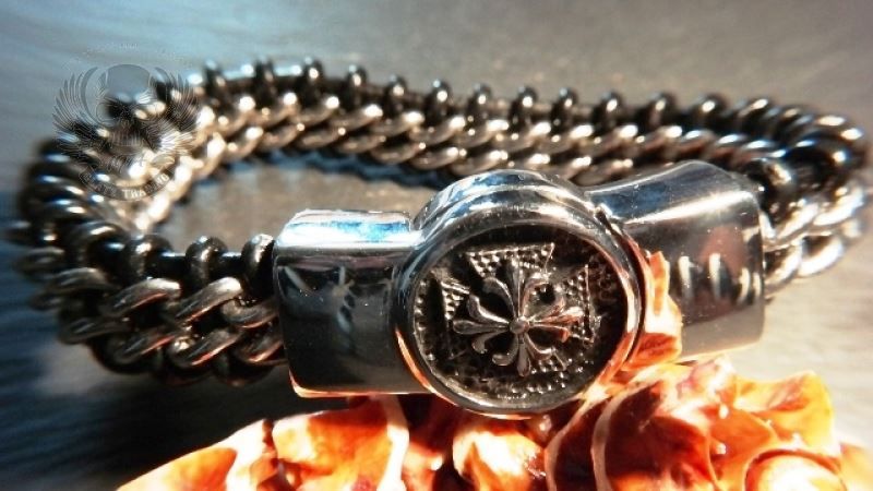 Bracciali & Braccialetti: Armband aus Edelstahl – Nuovo e nell'imballaggio originale da Wald ZH venduto da GlatzTrading 2
