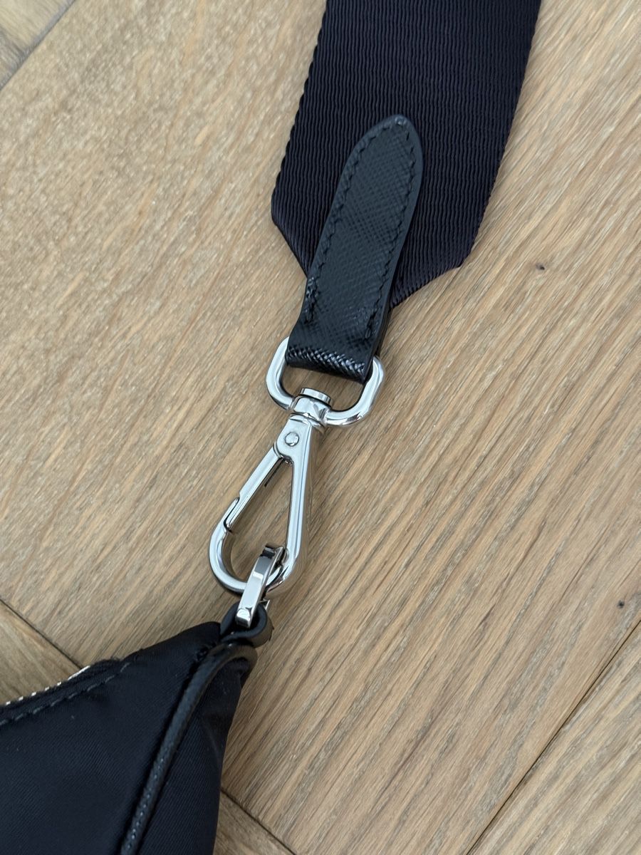 Prada Borse da donna: Prada Re-Nylon Handtasche schwarz Neu – Nuovo (secondo la descrizione) da Gümligen venduto da kleiderschrankbe6 6