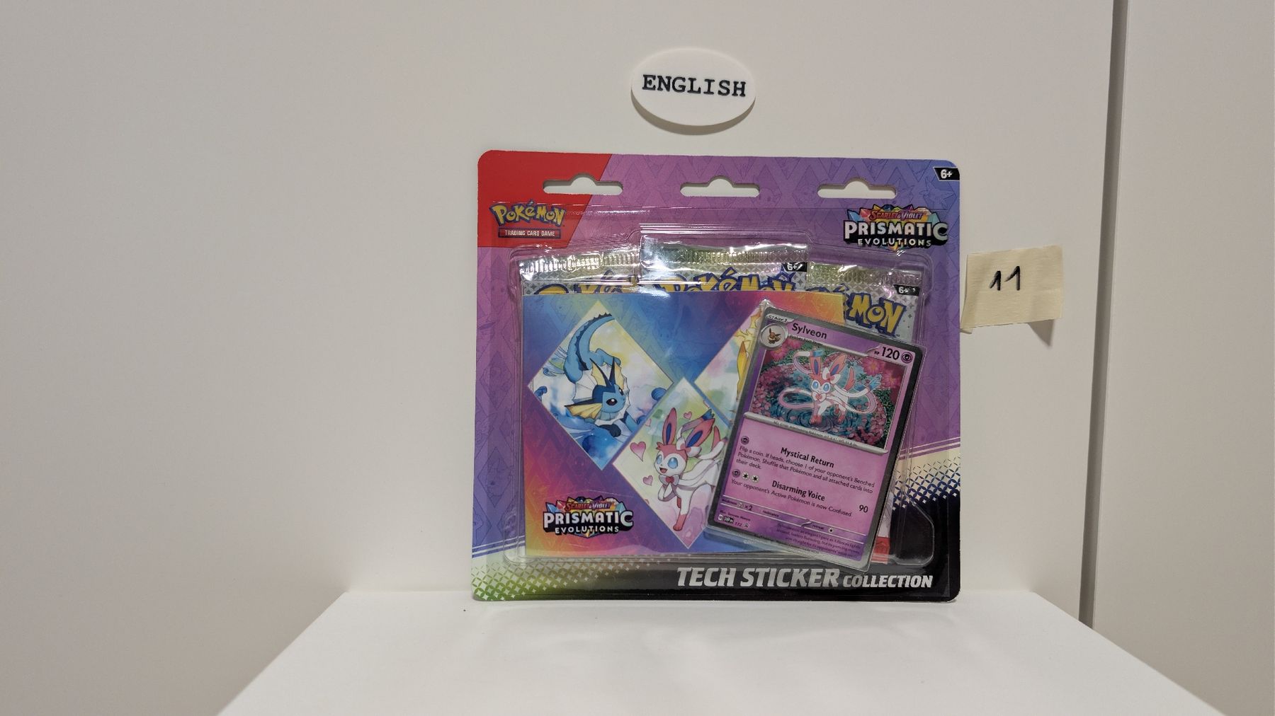Pokémon Carte collezionabili: Pokémon Prismatic Evolution Sticker Collection Sylveon en – Nuovo e nell'imballaggio originale da Regensdorf venduto da Grischaluca