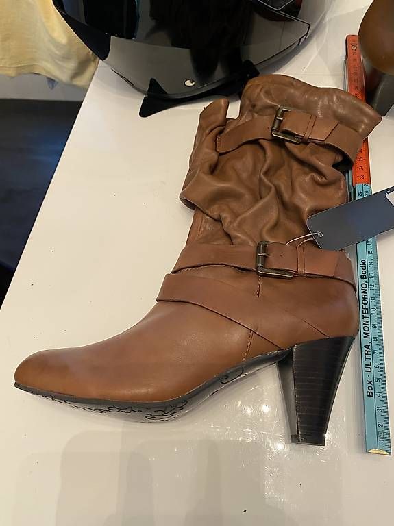 Scarpe da donna: Damenschuhe gr.40 – Usato da Zürich venduto da MAJAM65 3