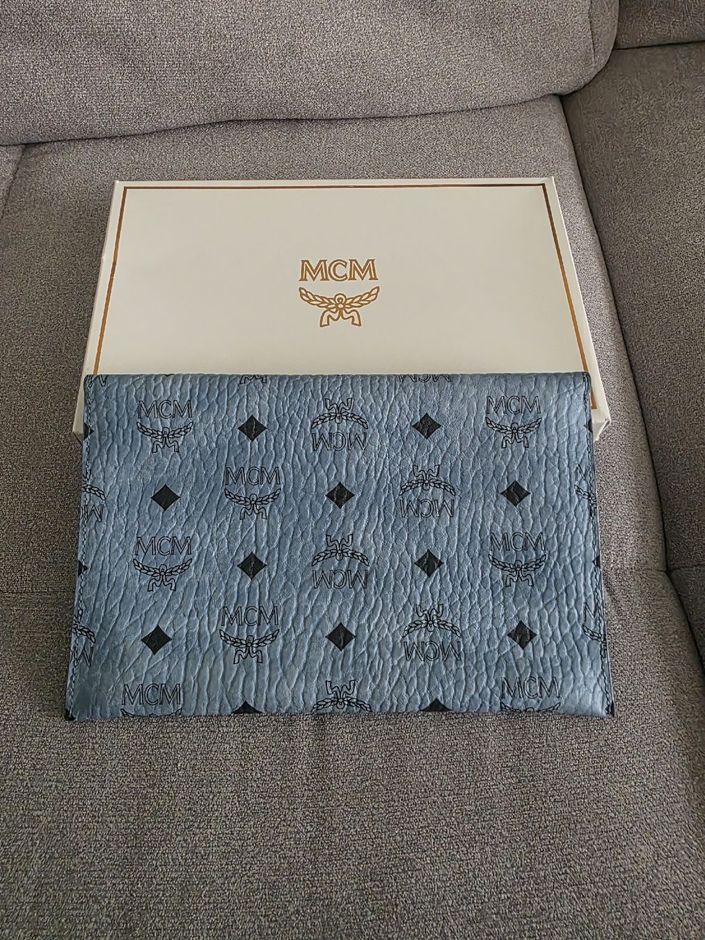 Borse da donna: MCM Pouch – Nuovo (secondo la descrizione) da Wangen b. Olten venduto da kaj.ya 1