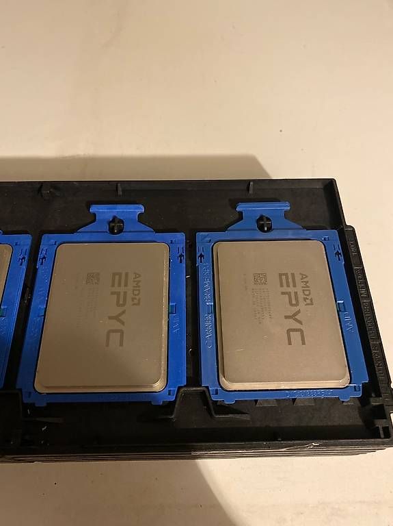 Elektronikbauteile: AMD EPYC 7551 32 Core/64 Thread SP3 Unlocked – Gebraucht aus Zeiningen von rot_2xls