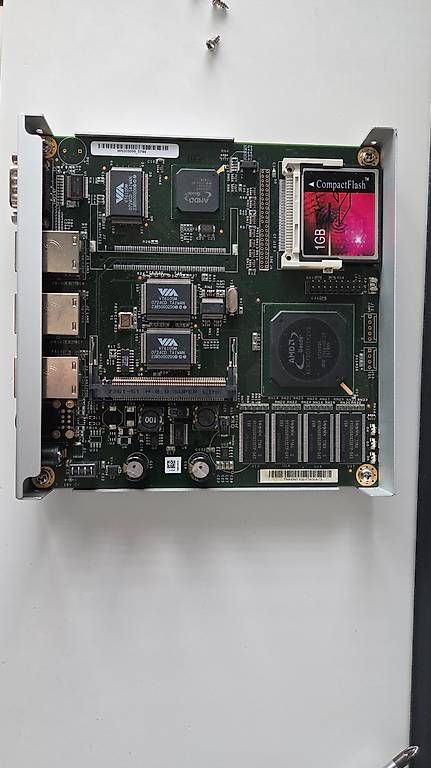Firewall: PC Engines ALIX.2C Router / Firewall Board – Usato da Dietikon venduto da Lind05