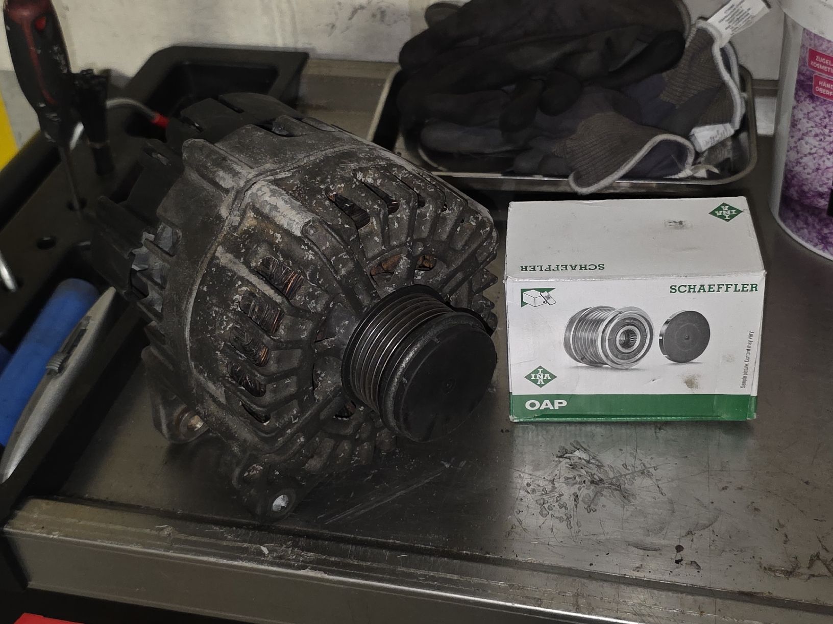 Audi Alle Autoersatzteile: VW/Audi Lichtmaschine 14V 180A 059 903 018 Q – Gebraucht aus Hermetschwil-Staffeln von Ro.Ton