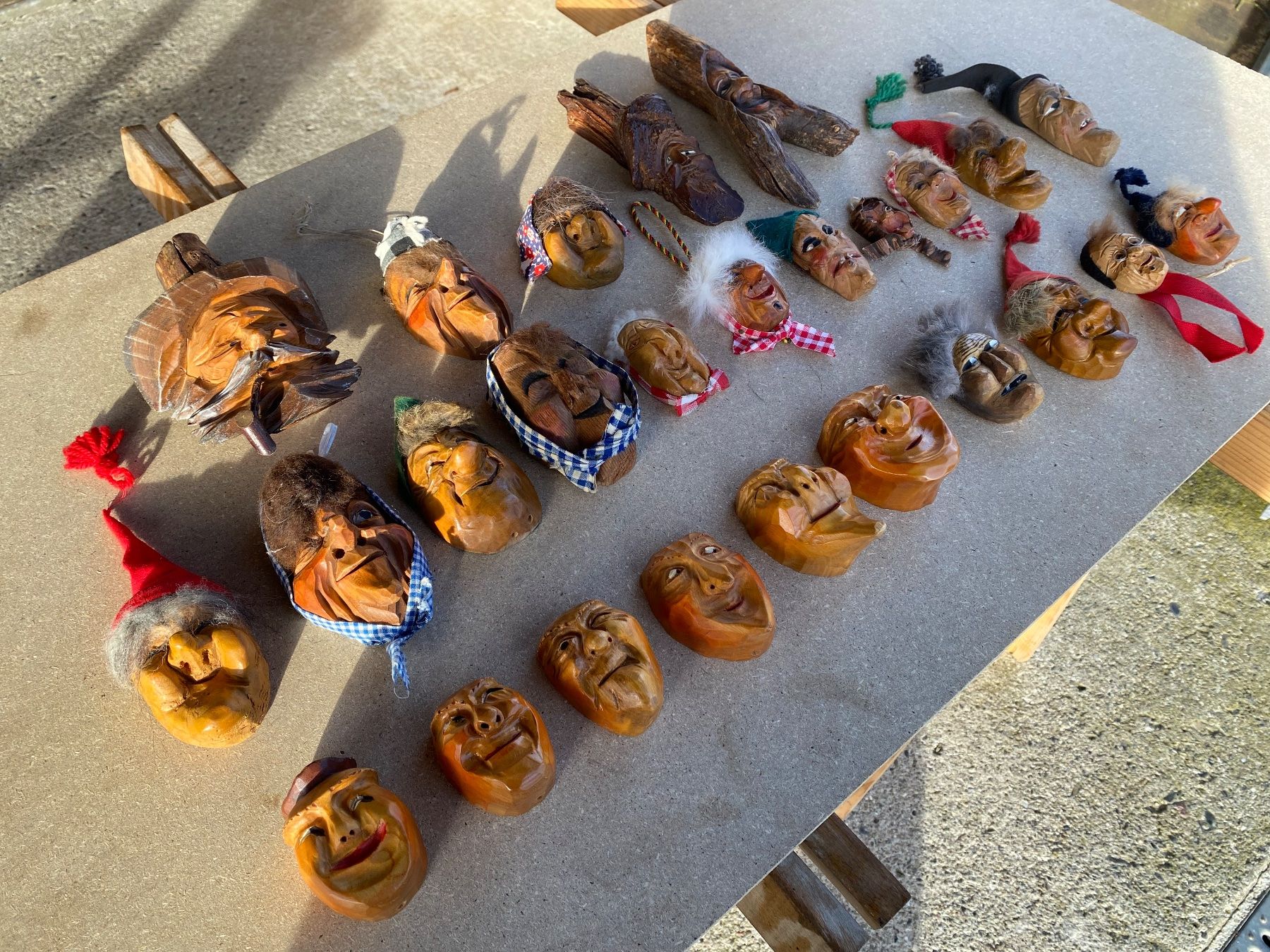 Sonstige Antiquitäten & Kunst: schöne Krienser Holzmasken – Gebraucht aus Feldbach von Olive1 3