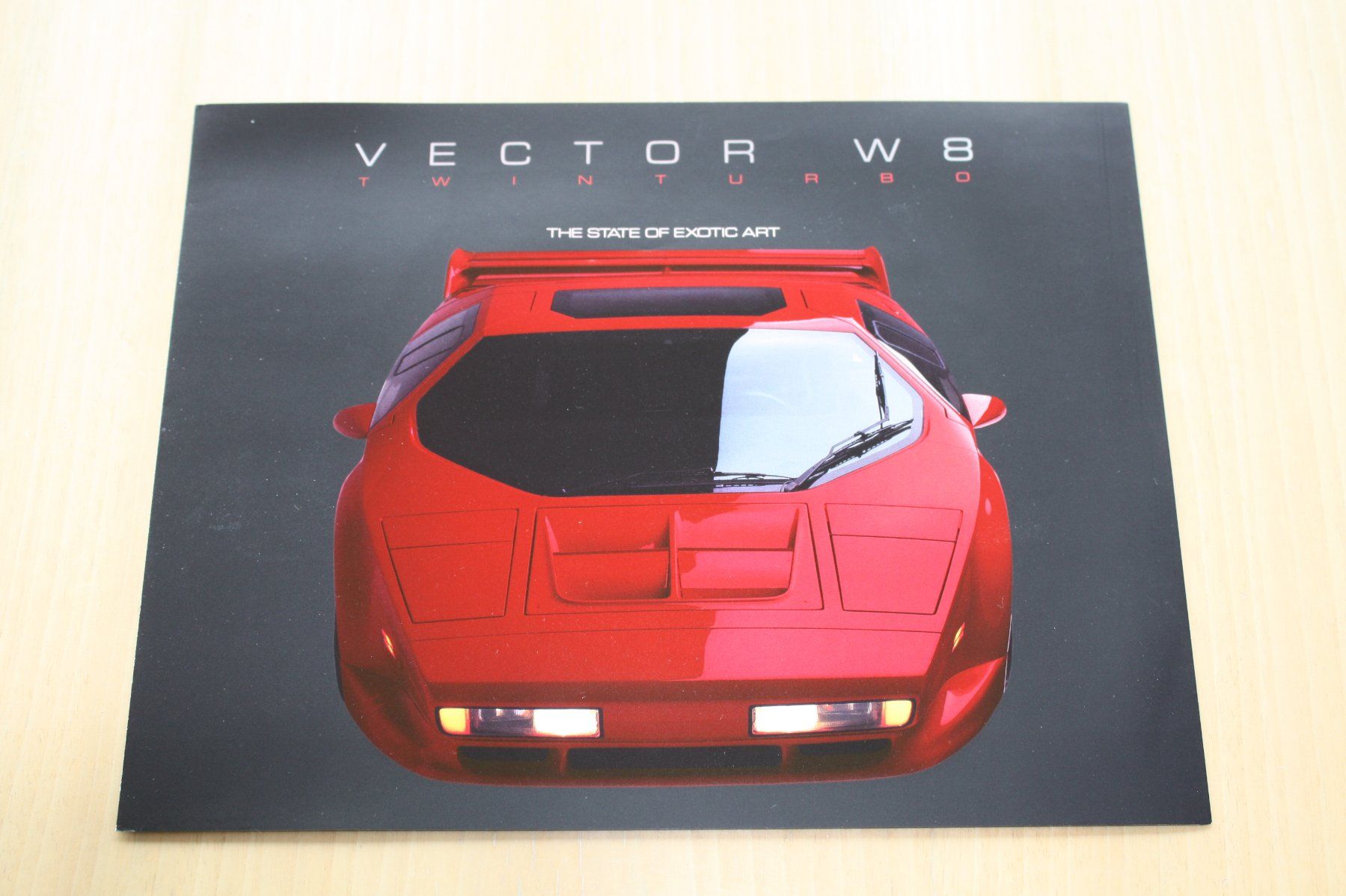 Documenti: Vector W8 Twin Turbo Prospekt 1992 – Usato da Wikon venduto da erwin400
