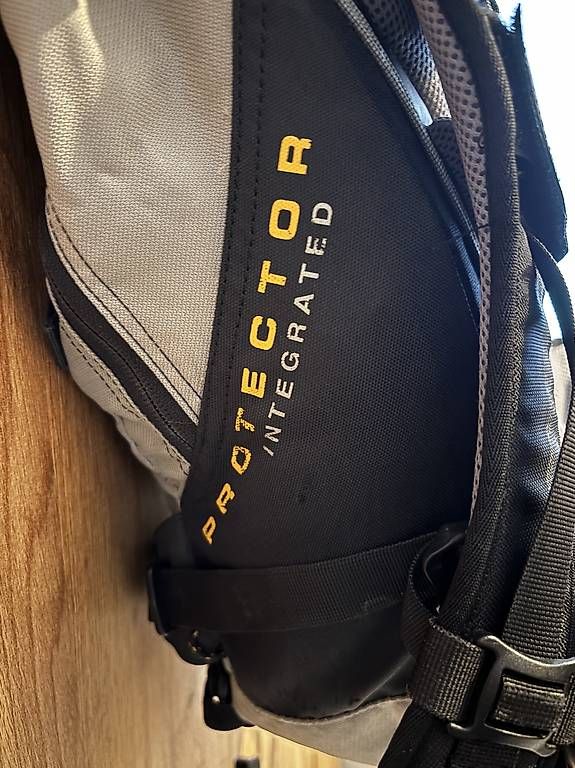 Rucksäcke: Zaino Razor 18L – Gebraucht aus Minusio von pas_2xrs 4