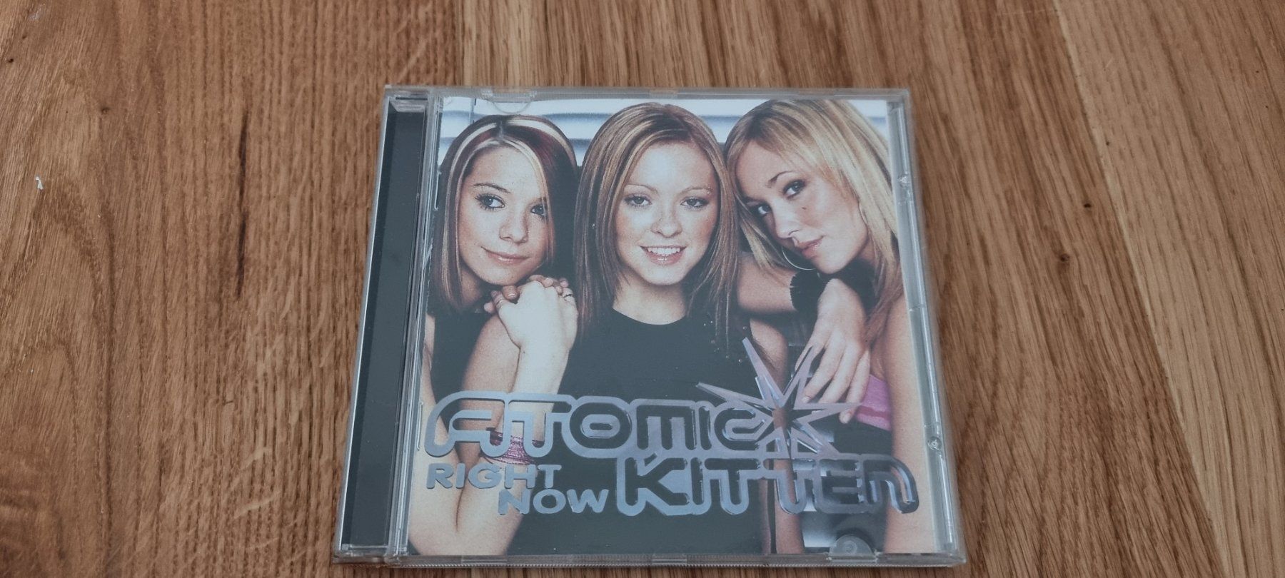 CD: CD: Atomic Kitten - right now – Usato da Lachen SZ venduto da allesweg78