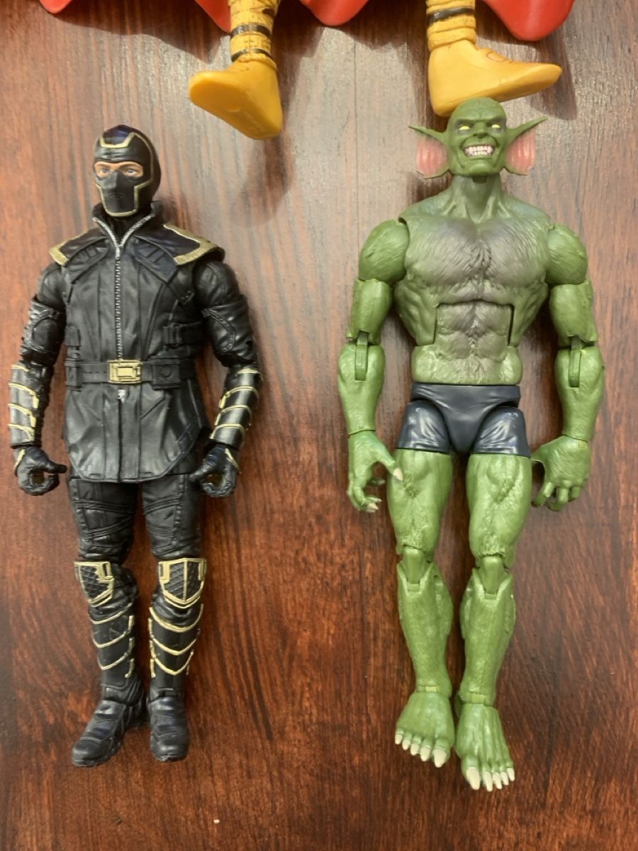 Marvel Statuette: 3 Marvel Actionfiguren / Thor – Usato da Winterthur venduto da Weicol 2