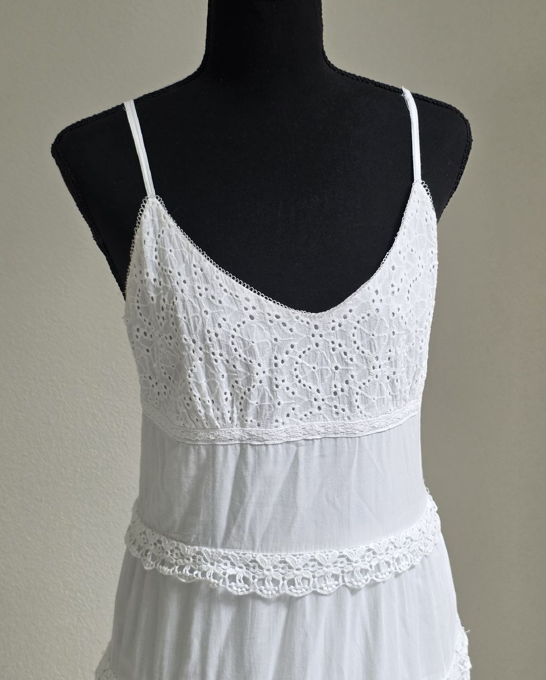 Vestiti: Wunderschönes, weisses Sommerkleid , Grösse L – Usato da Rheinsulz venduto da Gilea 1