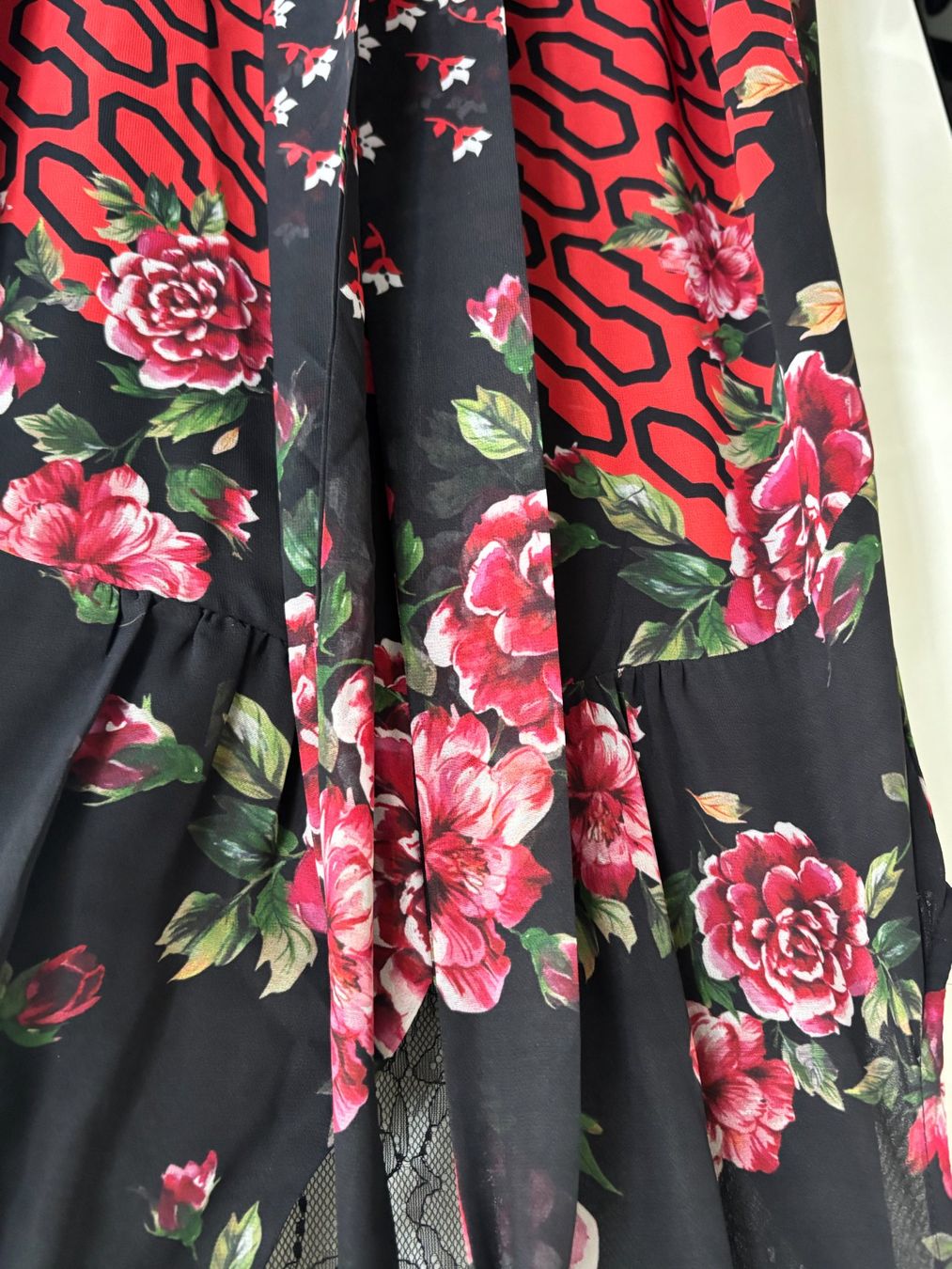 Guess Vestiti: Kleid Guess, Grösse M, Sommerkleid – Usato da schmerikon venduto da nicole091 4
