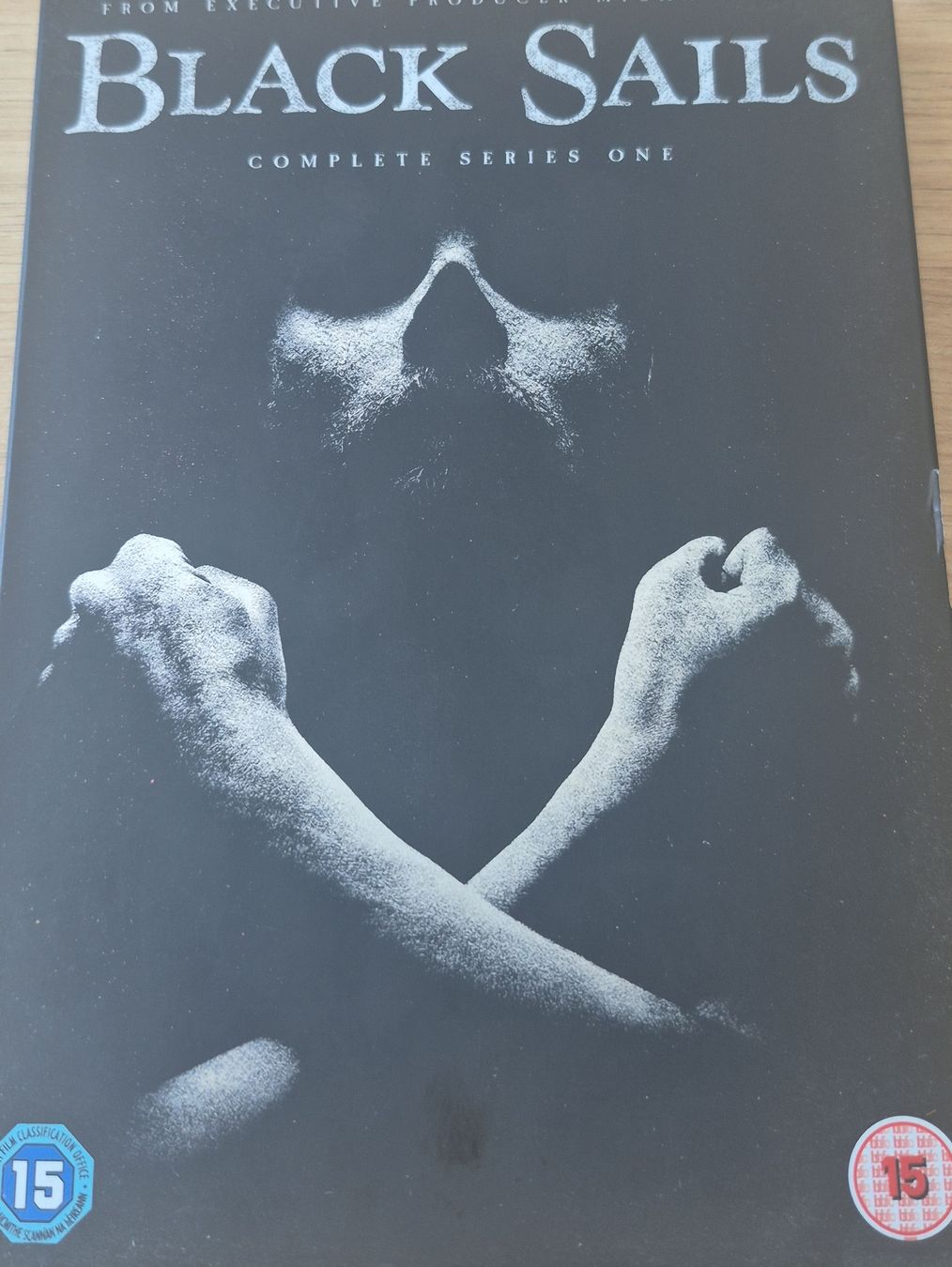 Tutti i DVDs: Black Sails Complete Series One DVD, English – Nuovo (secondo la descrizione) da Oberembrach venduto da Kady638