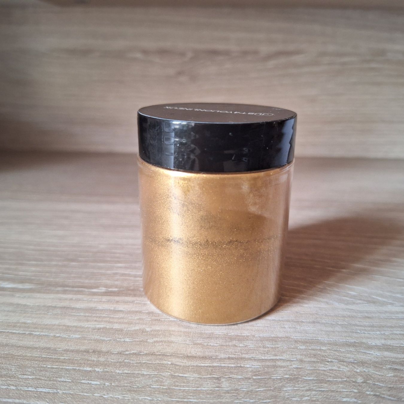 Colori: Pigment doré métallique – Usato da Neuchâtel venduto da laureen-h