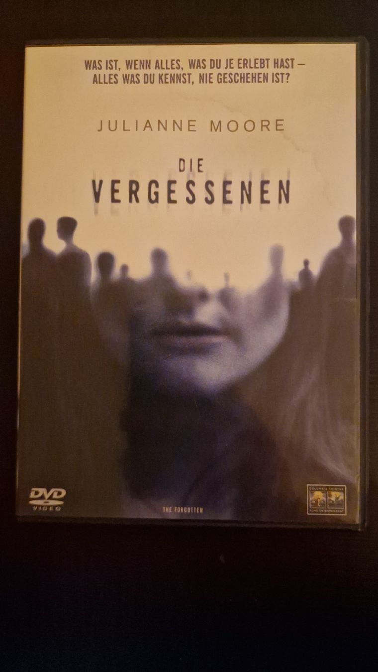 Tutti i DVDs: DVD Die Vergessenen mit Julianne Moore Thriller – Usato da Zürich venduto da kenobi90