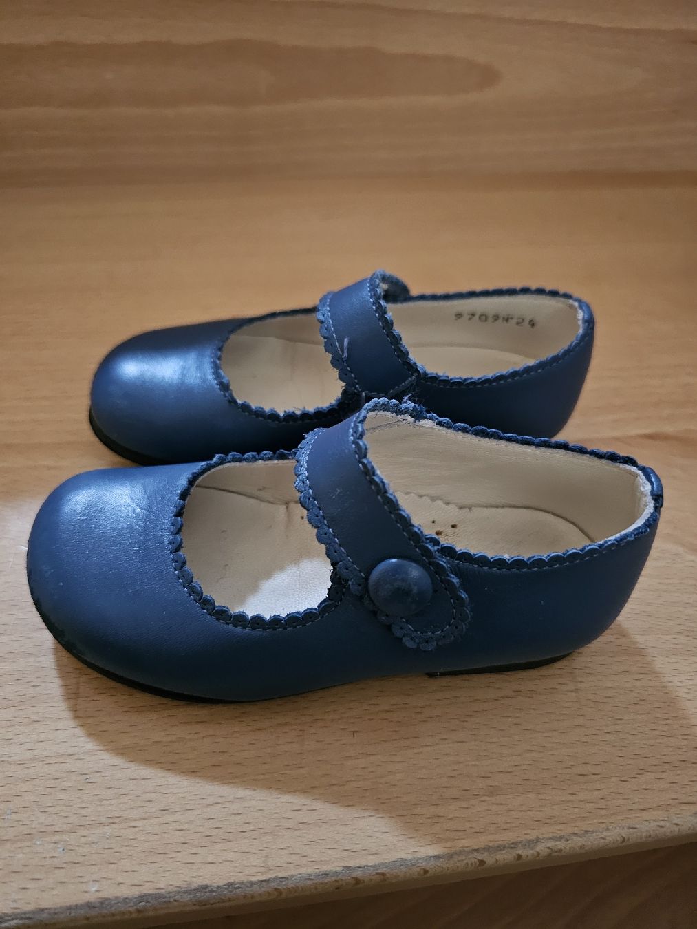 Scarpe per ragazze: Mädchen Chiquitín Schuhe – Usato da Schwyz venduto da Francesca54 1
