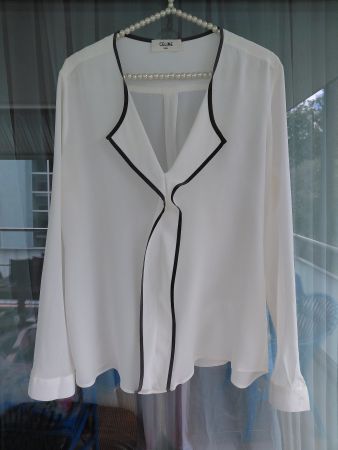 Bluse CELINE,neuwertig,CH-Gr.40, 140 Fr.