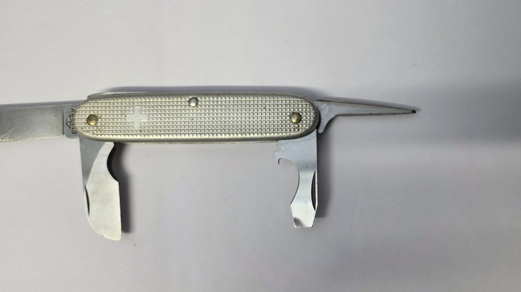 Victorinox Coltelli tascabile: Victorinox Elinox Taschenmesser – Usato da Zürich venduto da spin23 3