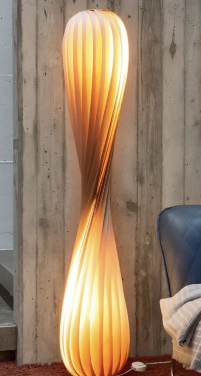 Lampade: Tom Rossau TR7 Stehleuchte, Birke – Nuovo e nell'imballaggio originale da Stadel venduto da danzaf