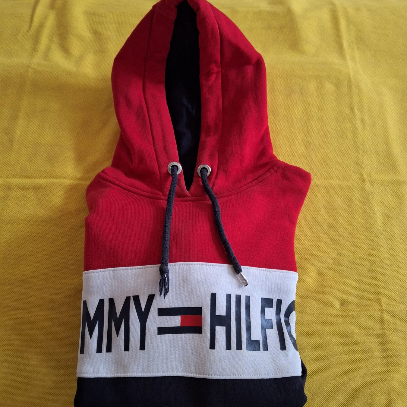Tommy Hilfiger Maglioni & Felpe: Tommy Hilfiger Hoodie, Grösse S – Usato da Hettenschwil venduto da Schneuggi2