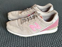 New Balance 996 Sneaker, grau / rosa, GR 40