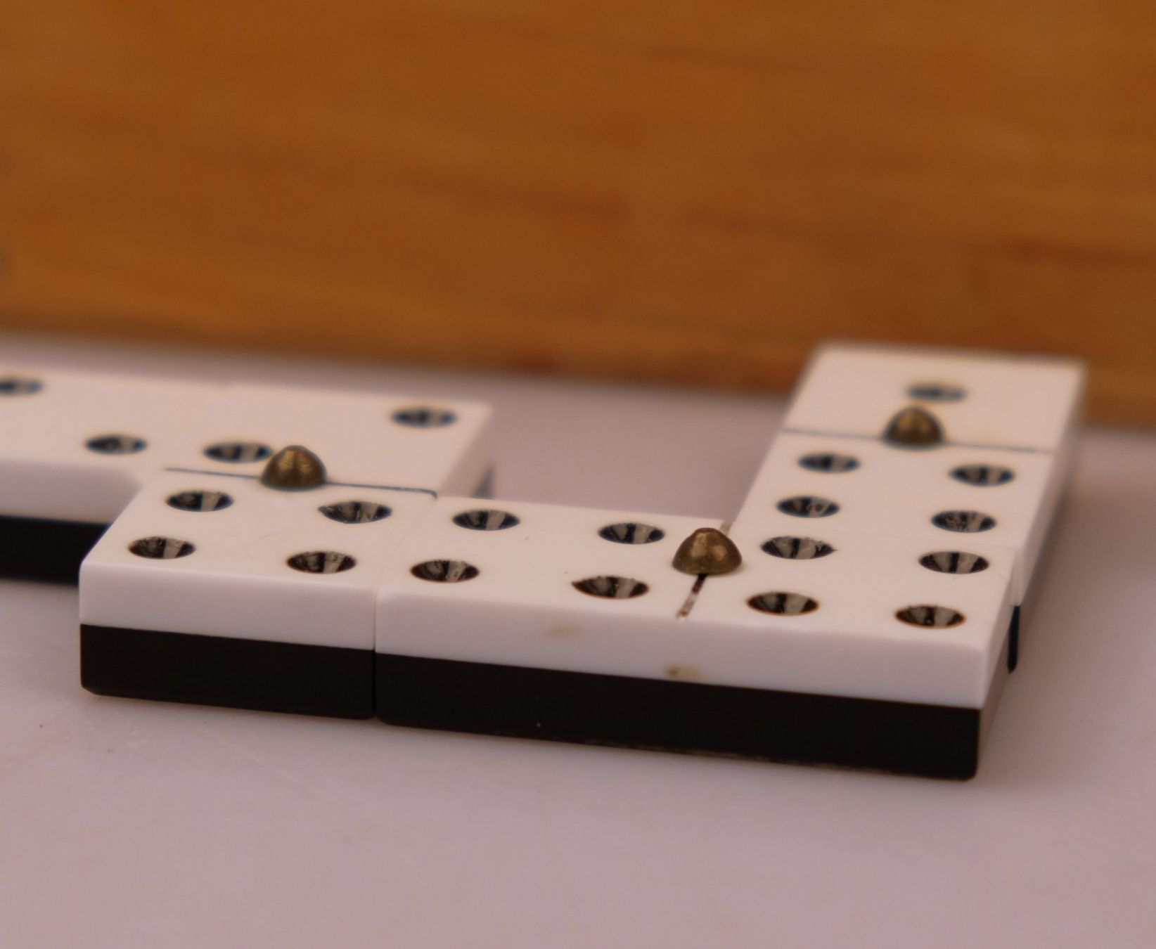 Giochi: Domino-Set mit Holzbox – Usato da Volketswil venduto da brockipfannenstil 1