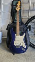 E-Gitarre Clifton blau mit Tasche gebrauchter Zustand