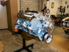 Motor V8 Pontiac 400 oder 461 komplett neu aufgebaut
